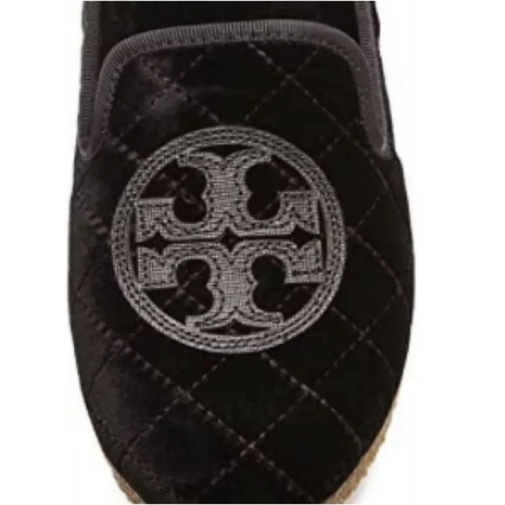 Tory Burch Billy Black Quilted Velvet Fur Loafers Crepe Sole Slippers Sz 9 Flats